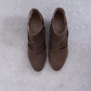 Life Stride Brown Prairie Booties..Size 7.5 W